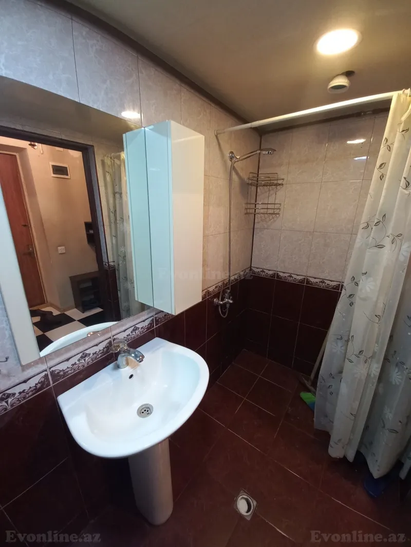 Kirayə verilir 2 otaqlı Mənzil Köhnə tikili 40 m² Yasamal r. - şəkil 9