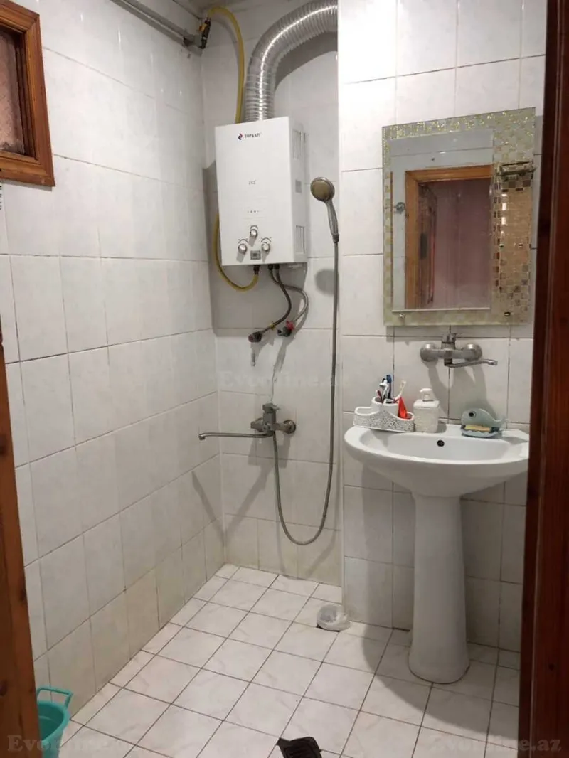 Kirayə verilir 2 otaqlı Mənzil Köhnə tikili 65 m² Nərimanov r. - şəkil 9