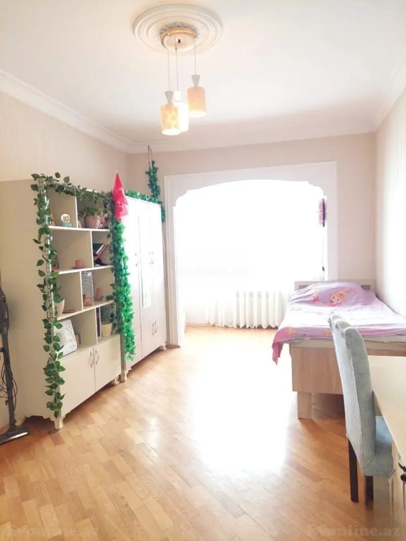 Satılır 4 otaqlı Mənzil Köhnə tikili 110 m² Nəriman Nərimanov m. - şəkil 4
