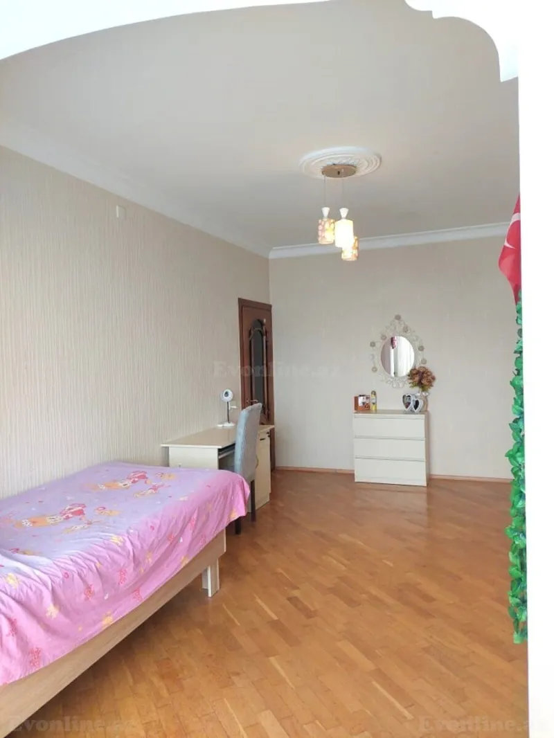 Satılır 4 otaqlı Mənzil Köhnə tikili 110 m² Nəriman Nərimanov m. - şəkil 6