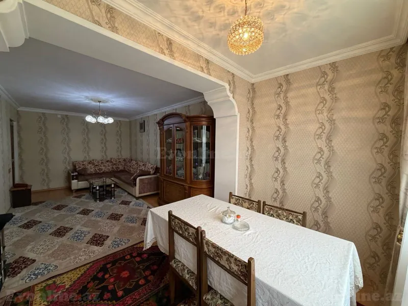 Satılır 3 otaqlı Mənzil Köhnə tikili 80 m² Xalqlar Dostluğu m. - şəkil 2