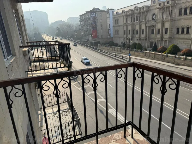 Satılır 3 otaqlı Mənzil Köhnə tikili 80 m² Nəsimi r. - şəkil 11