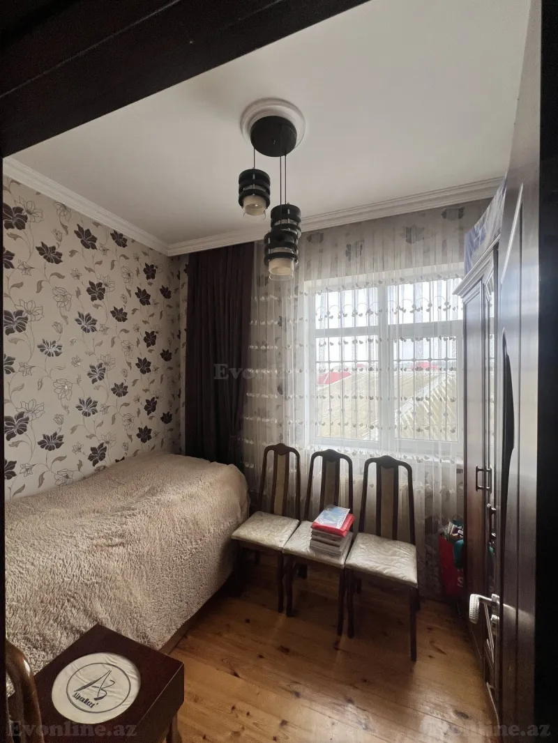 Satılır 7 otaqlı Həyət evi 250 m² Koroğlu m. - şəkil 4