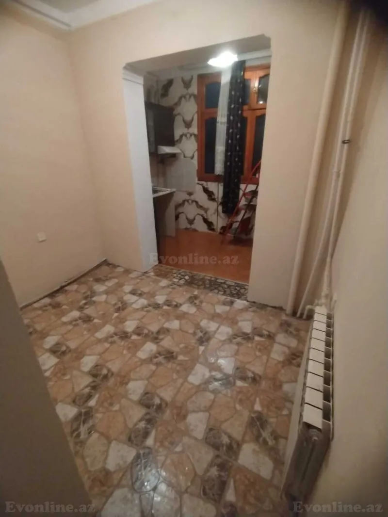 Satılır 2 otaqlı Mənzil Köhnə tikili 35 m² Yasamal r. - şəkil 2