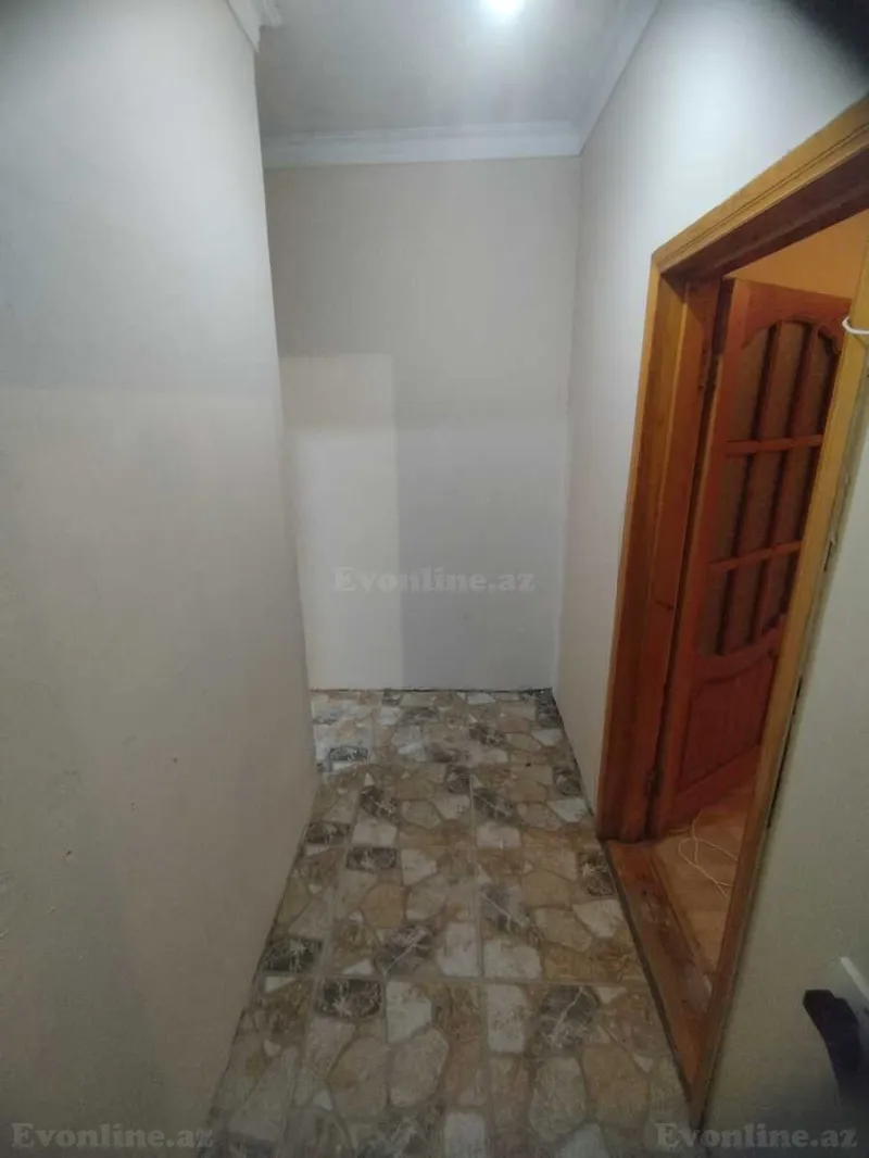 Satılır 2 otaqlı Mənzil Köhnə tikili 35 m² Yasamal r. - şəkil 3