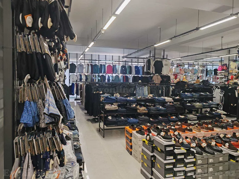 Obyekt 280 m² Elmlər Akademiyası m. Satılır