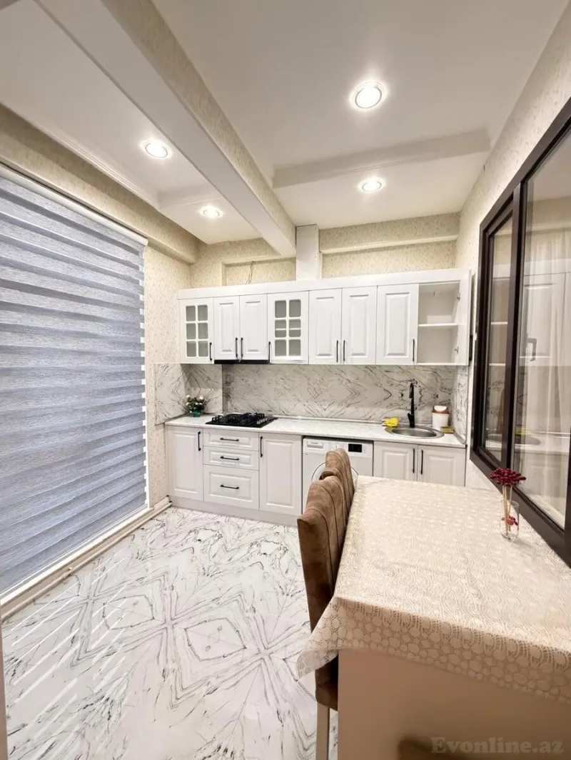 Kirayə verilir 2 otaqlı Mənzil Yeni tikili 65 m² Neftçilər m. - şəkil 4