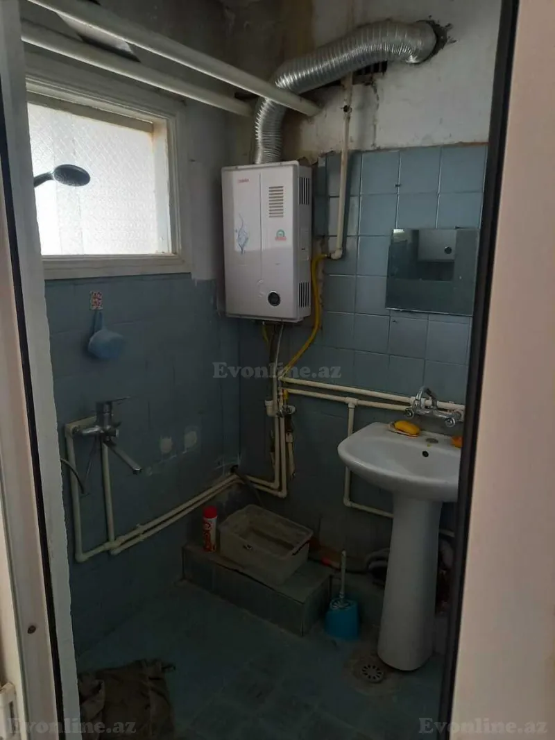 Satılır 2 otaqlı Mənzil Köhnə tikili 48 m² Neftçilər m. - şəkil 5