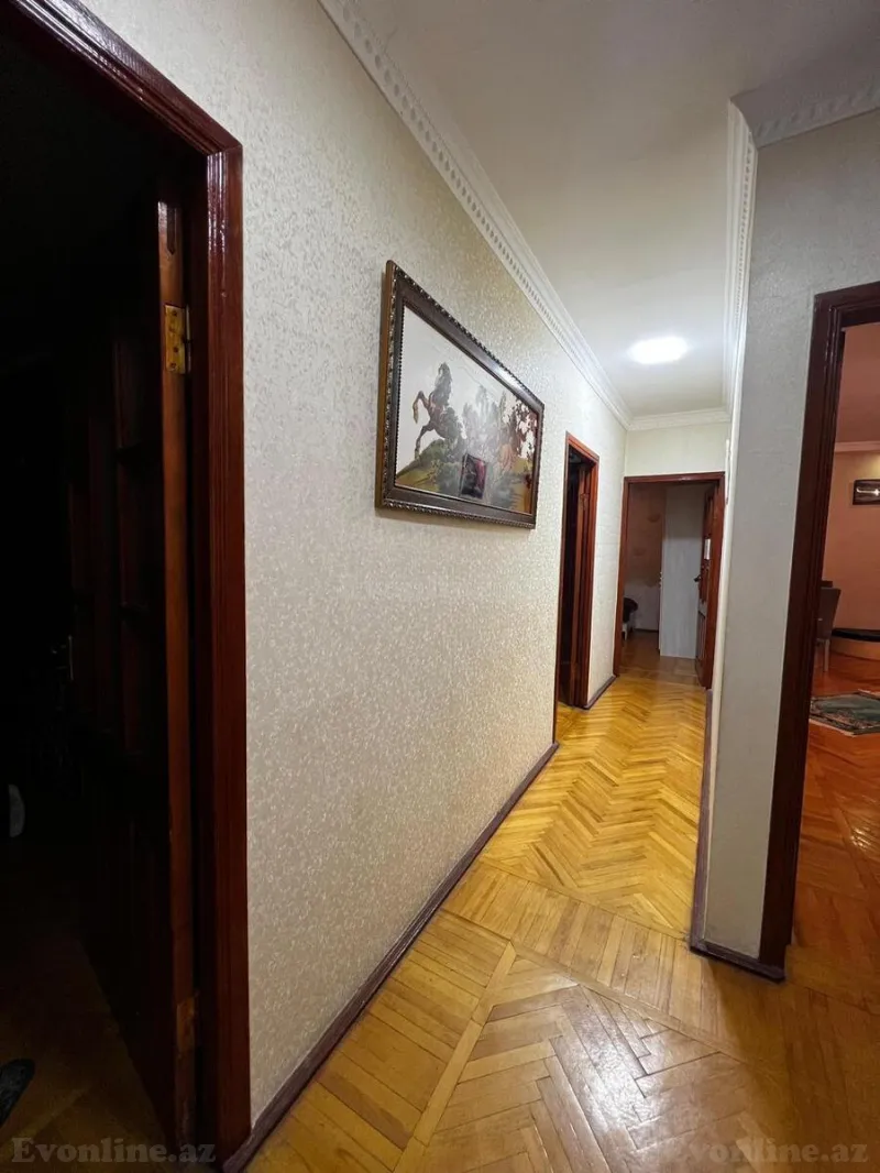 Satılır 5 otaqlı Mənzil Köhnə tikili 130 m² Yeni Yasamal - şəkil 13