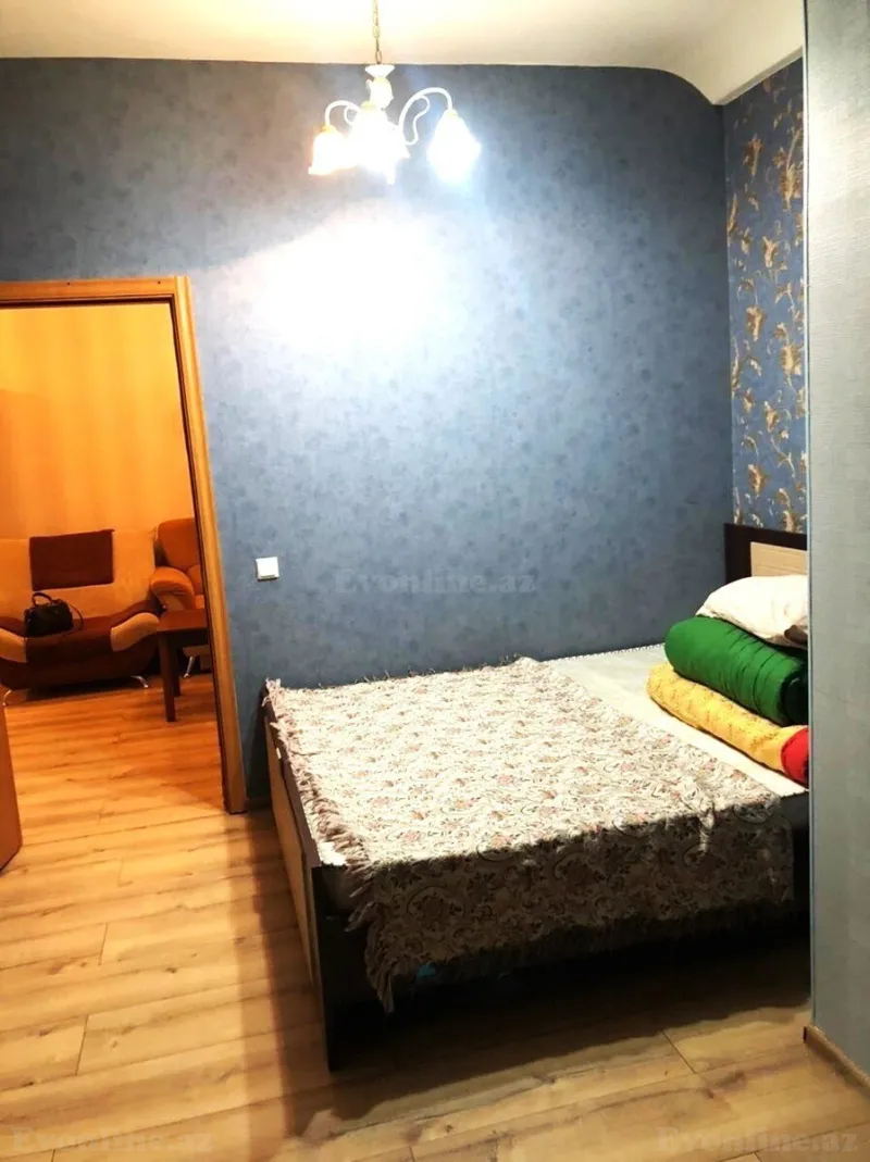 Satılır 2 otaqlı Mənzil Köhnə tikili 45 m² Yasamal r. - şəkil 3