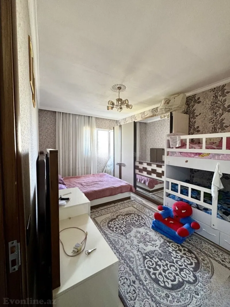 Satılır 2 otaqlı Mənzil Köhnə tikili 70 m² Yasamal r. - şəkil 4