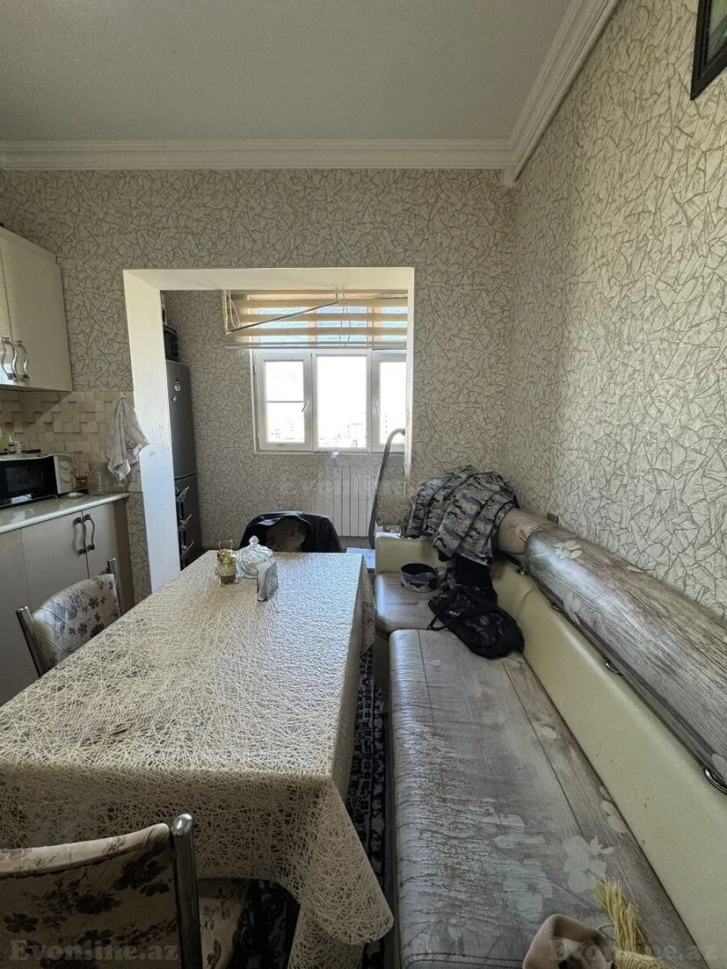 Satılır 2 otaqlı Mənzil Köhnə tikili 70 m² Yasamal r. - şəkil 6