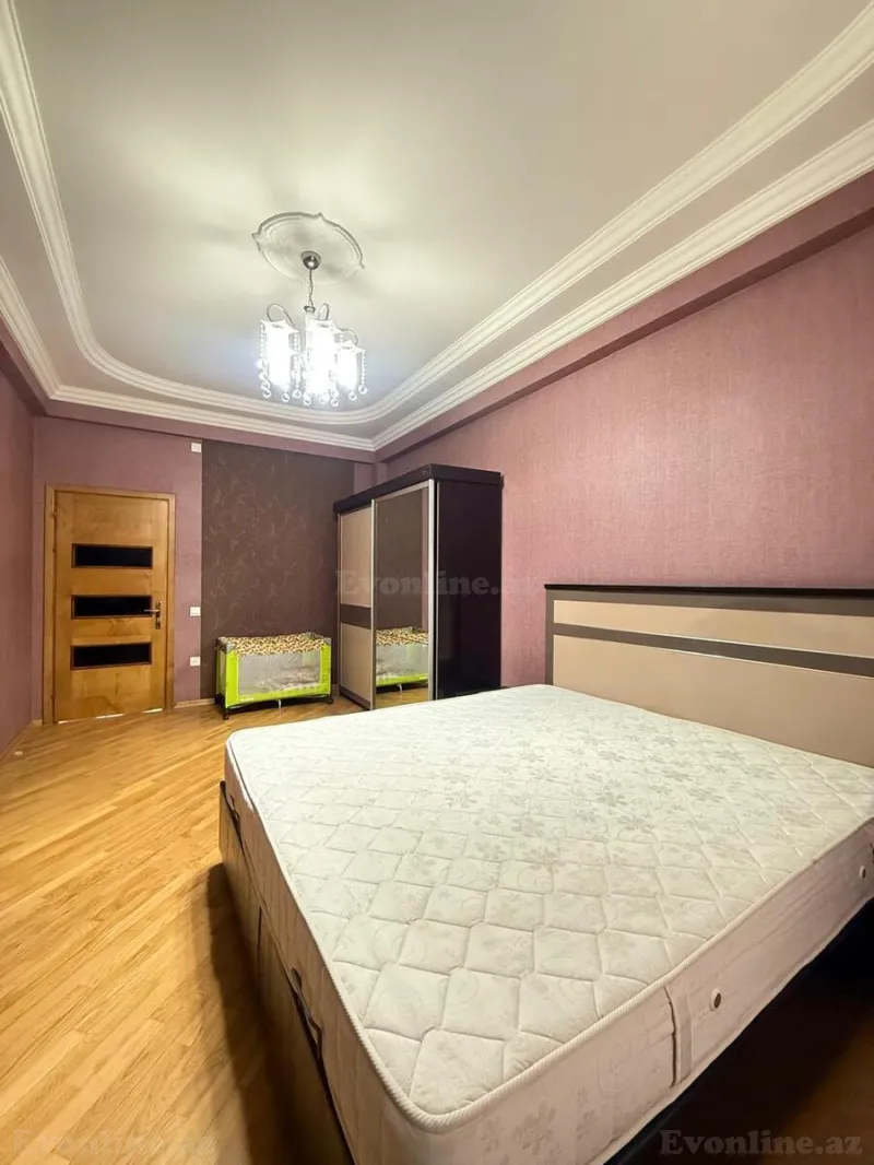 Satılır 3 otaqlı Mənzil Yeni tikili 110 m² İnşaatçılar m. - şəkil 4