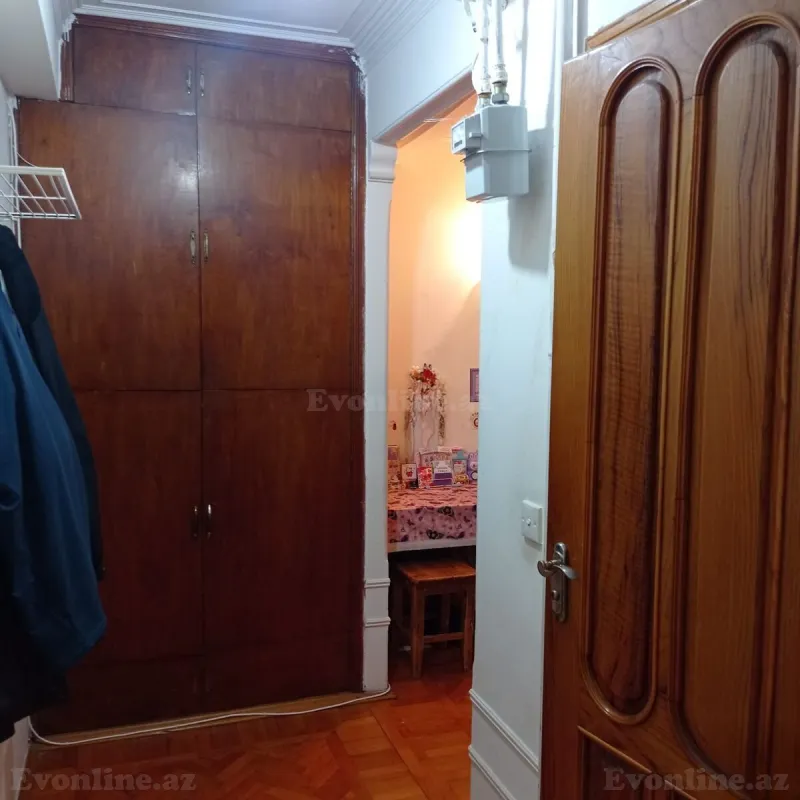 Satılır 2 otaqlı Mənzil Köhnə tikili 65 m² Gənclik m. - şəkil 8