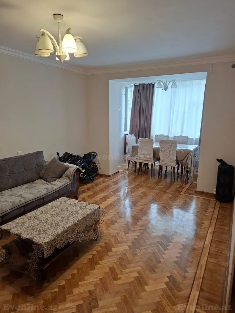 Satılır 3 otaqlı Mənzil Köhnə tikili 65 m² Elmlər Akademiyası m.