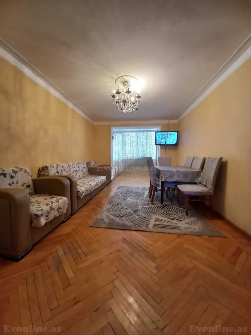 Kirayə verilir 2 otaqlı Mənzil Köhnə tikili 65 m² İnşaatçılar m.