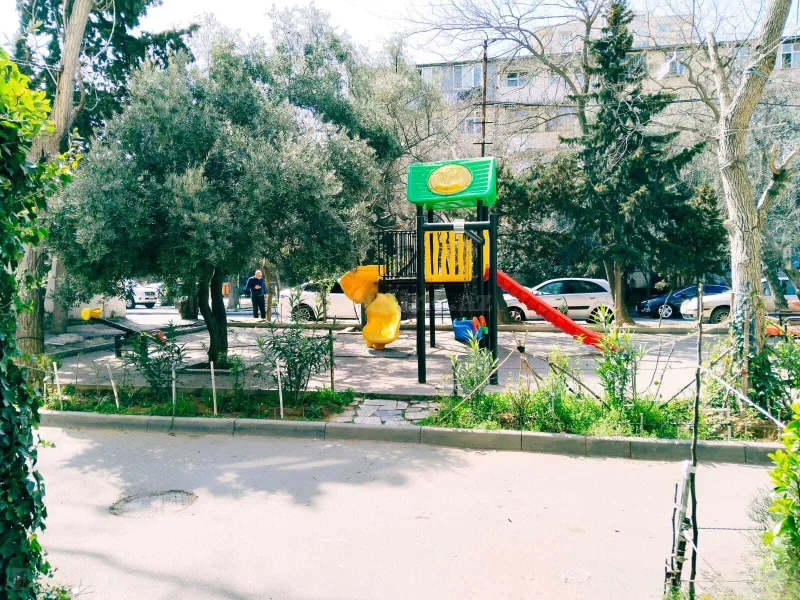 Satılır 1 otaqlı Mənzil Köhnə tikili 35 m² Neftçilər m.