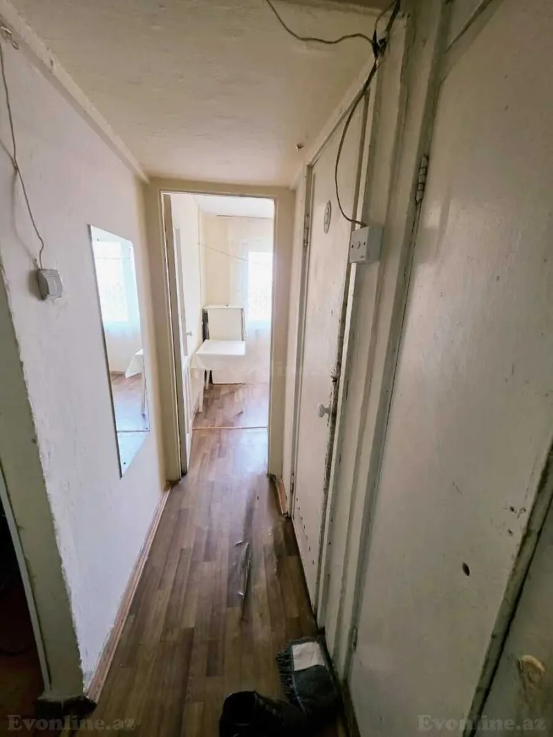 Satılır 1 otaqlı Mənzil Köhnə tikili 35 m² Neftçilər m. - şəkil 3