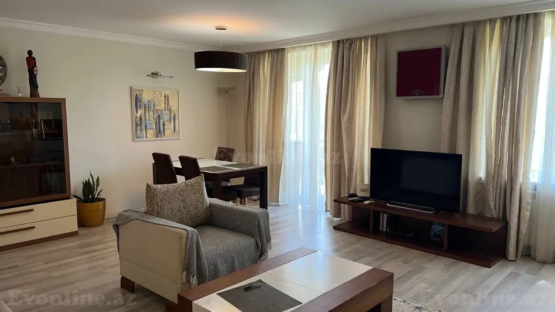 Kirayə verilir 2 otaqlı Mənzil Yeni tikili 70 m² Səbail r. - şəkil 2