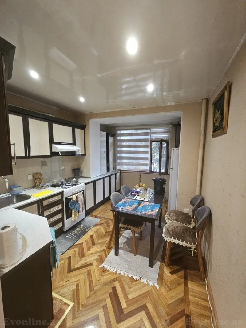 Satılır 4 otaqlı Mənzil Köhnə tikili 110 m² Xətai r. - şəkil 4