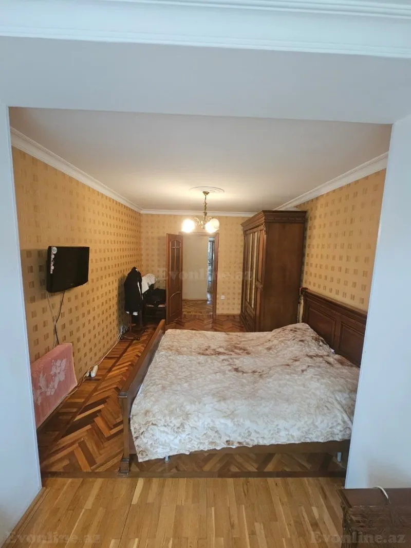 Satılır 4 otaqlı Mənzil Köhnə tikili 110 m² Xətai r. - şəkil 6