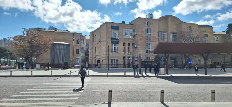 Satılır 2 otaqlı Mənzil Köhnə tikili 54 m² Nəsimi r. - şəkil 3