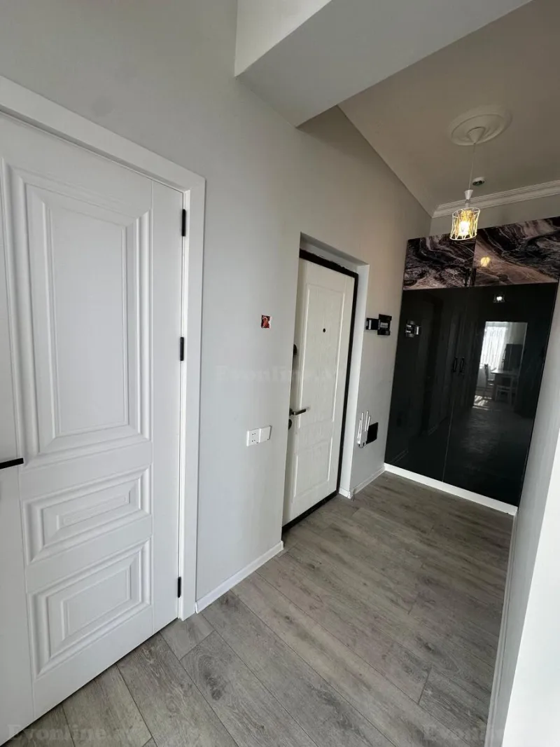 3 otaqlı Mənzil 110 m² Xətai r. Kirayə verilir