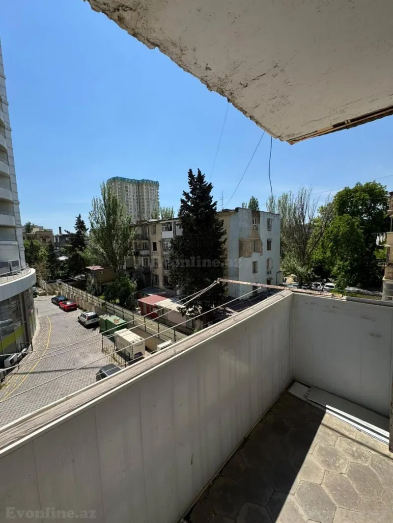Satılır 2 otaqlı Mənzil Köhnə tikili 55 m² Yasamal r. - şəkil 10