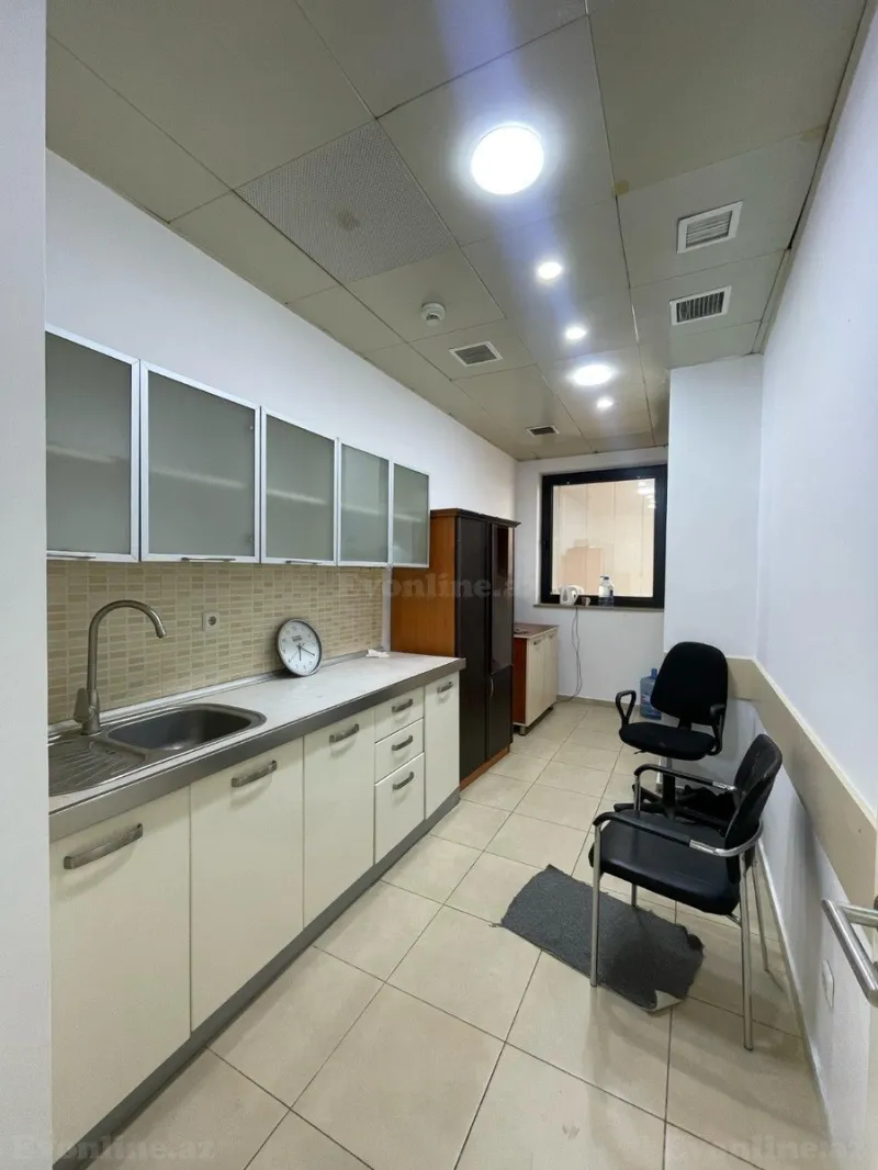 Kirayə verilir Ofis 242 m² Nərimanov r. - şəkil 13