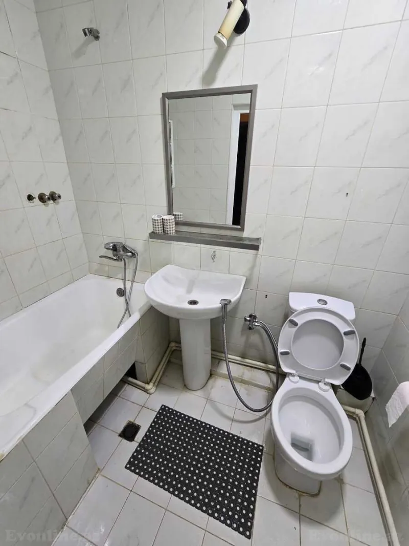 Kirayə verilir 2 otaqlı Mənzil Köhnə tikili 55 m² Elmlər Akademiyası m. - şəkil 8