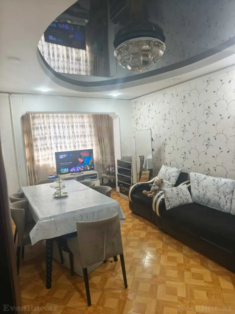 Satılır 4 otaqlı Mənzil Köhnə tikili 100 m² Həzi Aslanov m.