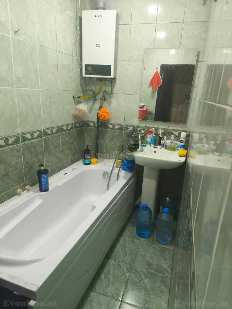 Satılır 4 otaqlı Mənzil Köhnə tikili 100 m² Həzi Aslanov m. - şəkil 8