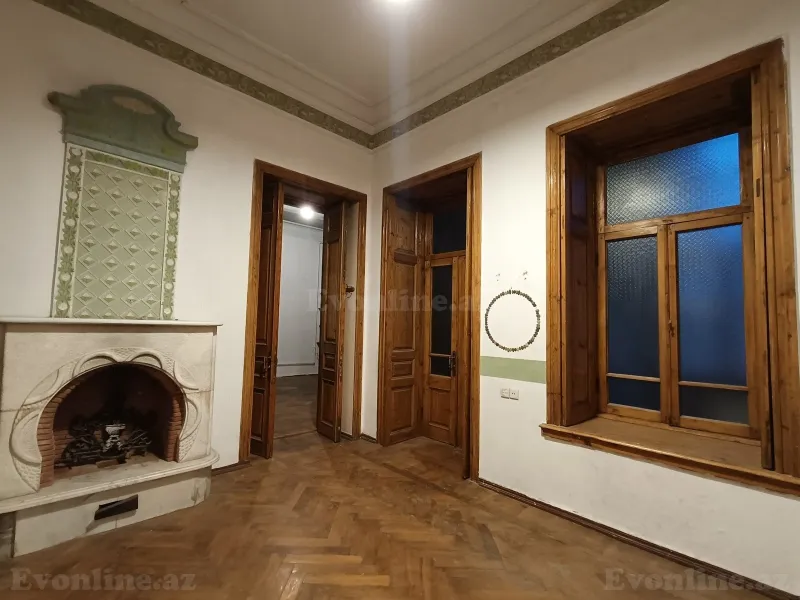 Satılır 10 otaqlı Mənzil Köhnə tikili 414 m² İçərişəhər m. - şəkil 13
