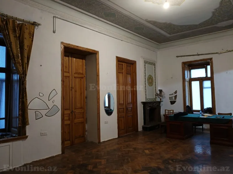 Satılır 10 otaqlı Mənzil Köhnə tikili 414 m² İçərişəhər m. - şəkil 17