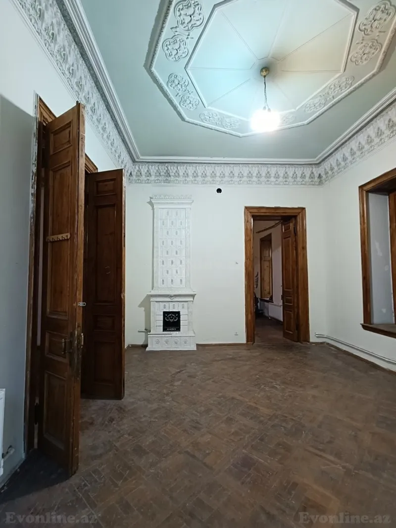Satılır 10 otaqlı Mənzil Köhnə tikili 414 m² İçərişəhər m. - şəkil 18