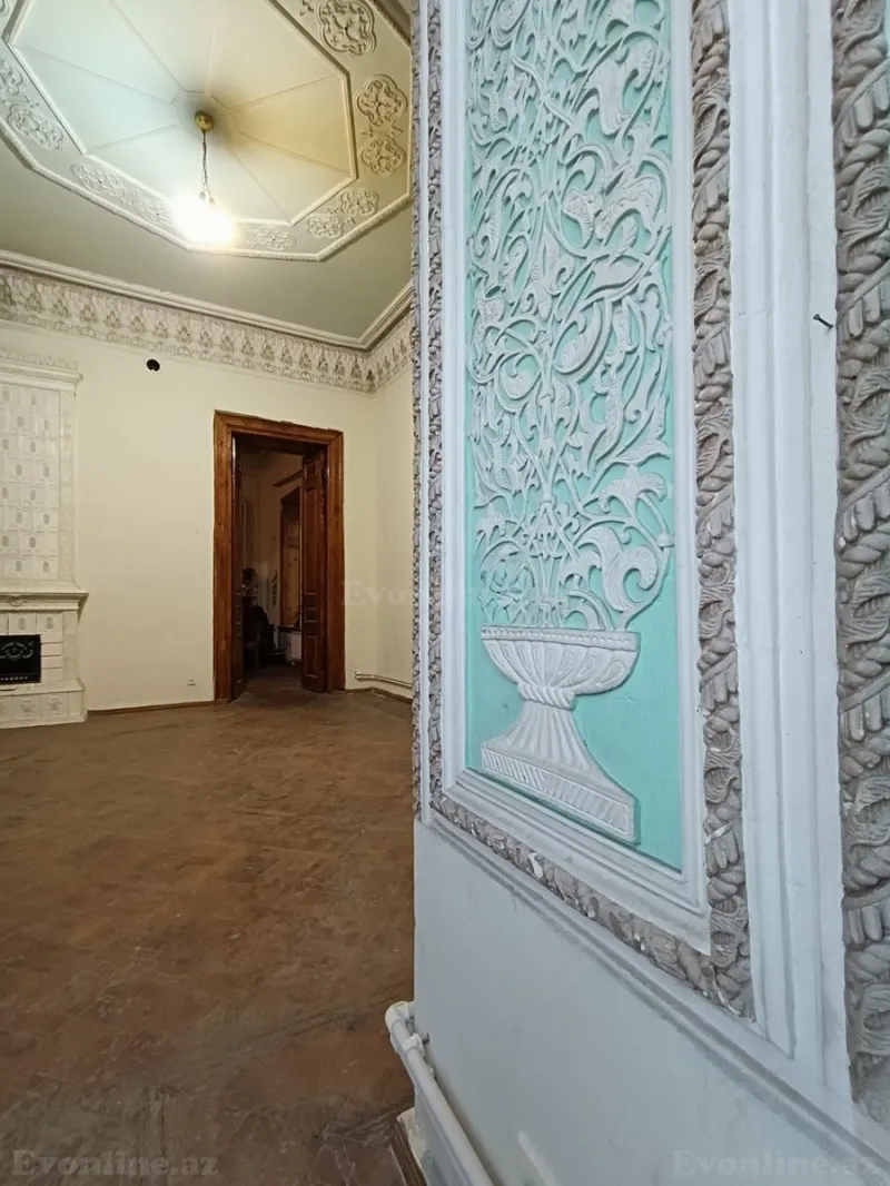 Satılır 10 otaqlı Mənzil Köhnə tikili 414 m² İçərişəhər m. - şəkil 20