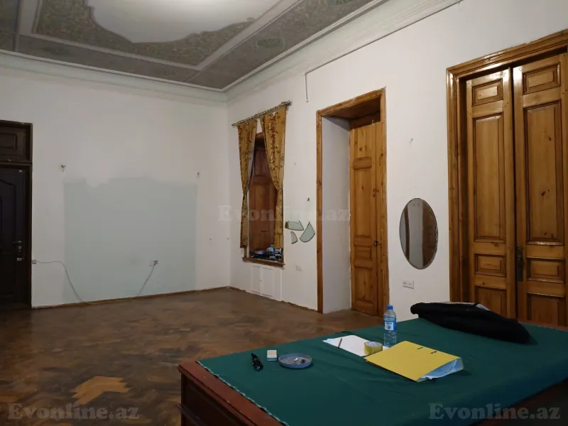 Satılır 10 otaqlı Mənzil Köhnə tikili 414 m² İçərişəhər m. - şəkil 21