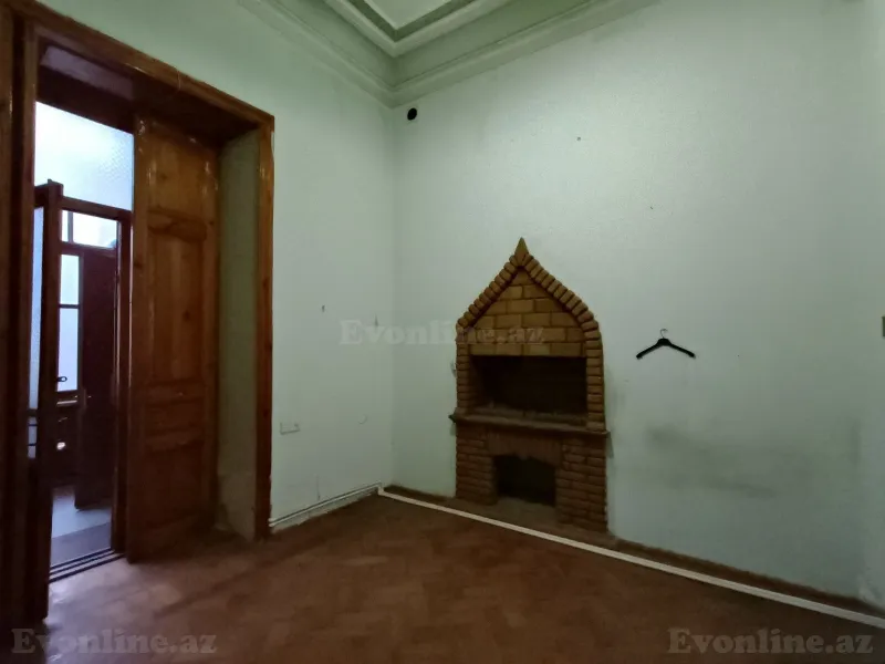 Satılır 10 otaqlı Mənzil Köhnə tikili 414 m² İçərişəhər m. - şəkil 23