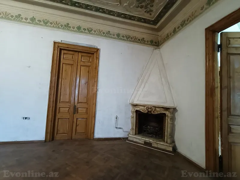 Satılır 10 otaqlı Mənzil Köhnə tikili 414 m² İçərişəhər m. - şəkil 26