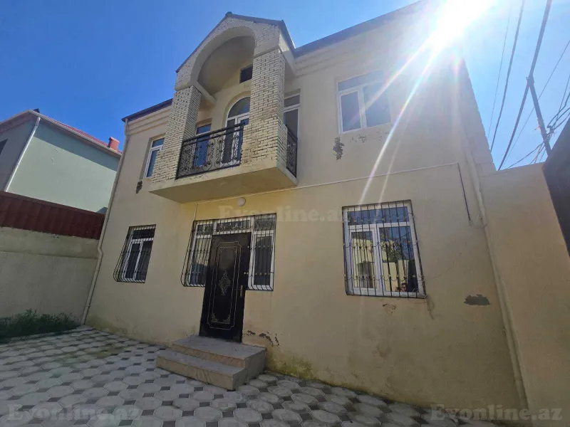 4 otaqlı Həyət evi 110 m² Xətai r. Satılır