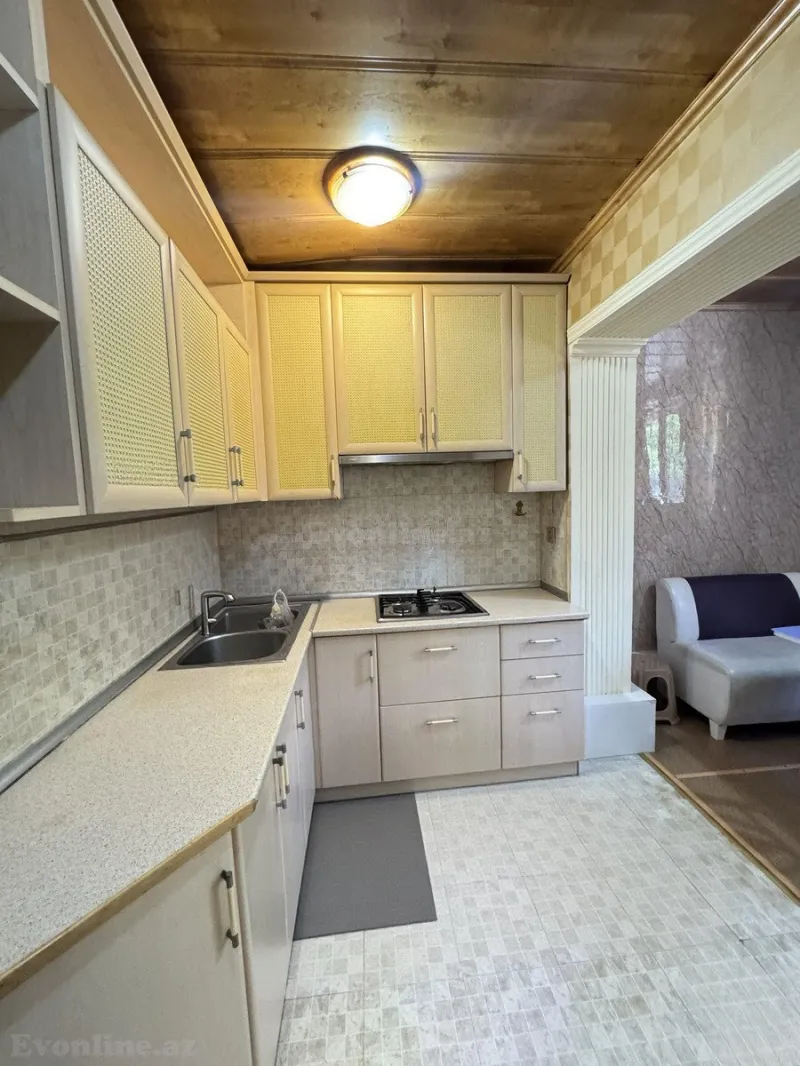 Satılır 2 otaqlı Mənzil Köhnə tikili 55 m² Nərimanov r. - şəkil 2