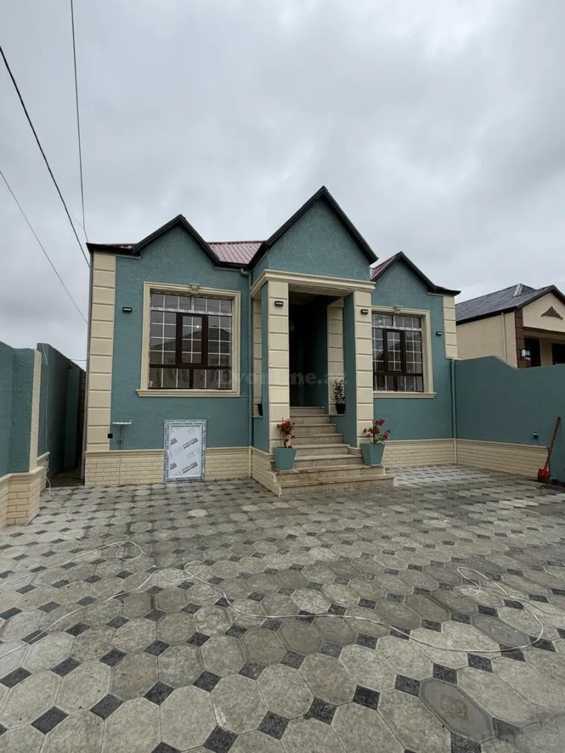4 otaqlı Həyət evi 120 m² Saray Satılır