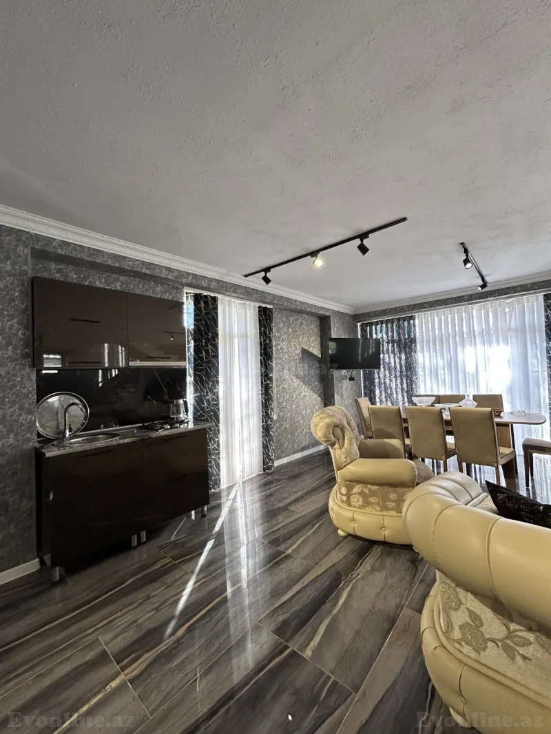 Kirayə verilir 6 otaqlı Mənzil Yeni tikili 220 m² Qəbələ - şəkil 11