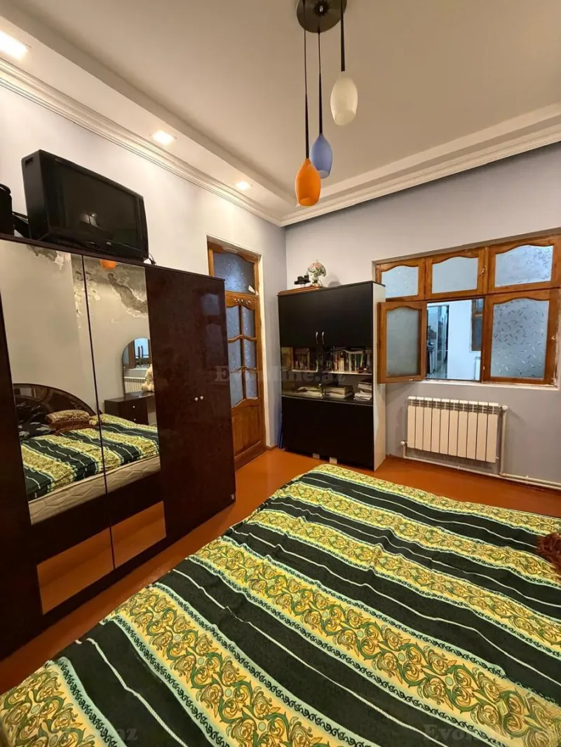 Kirayə verilir 2 otaqlı Həyət evi 75 m² İnşaatçılar m. - şəkil 6