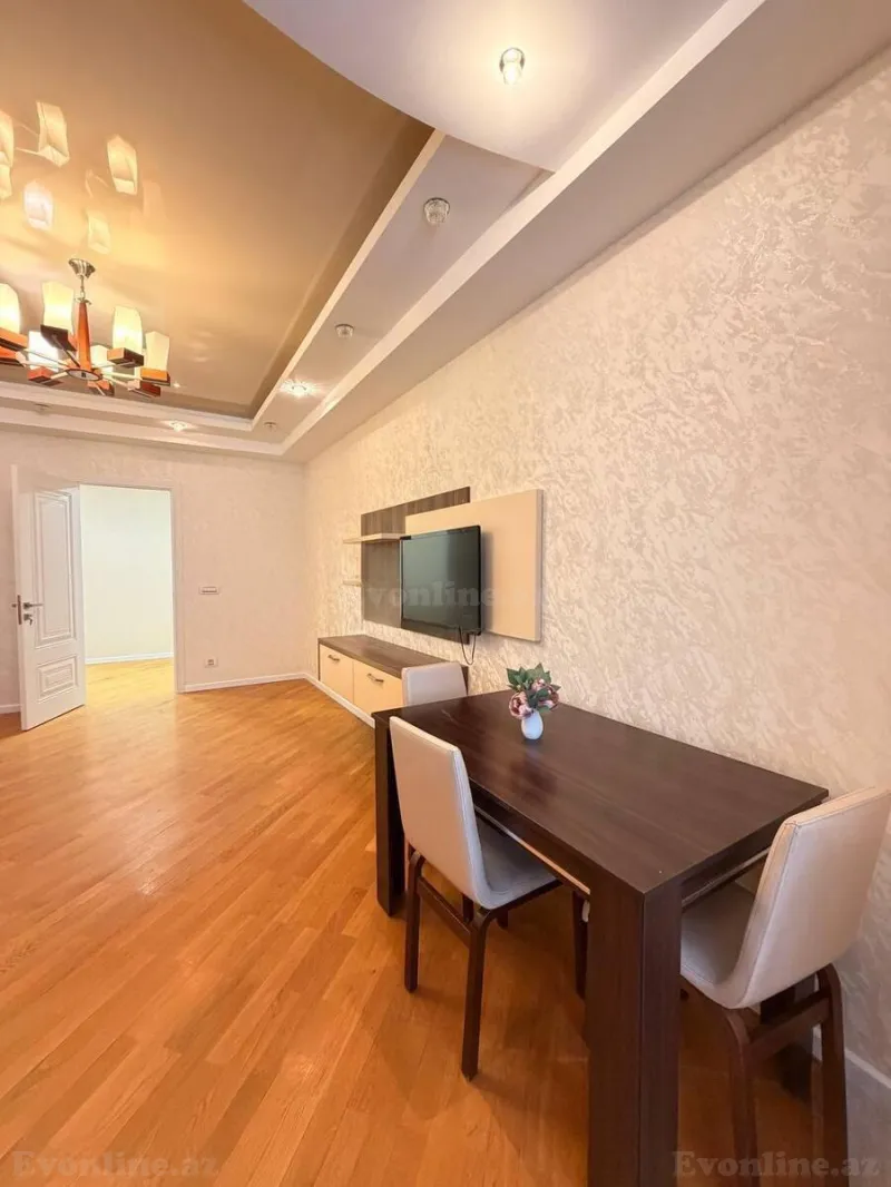 Kirayə verilir 3 otaqlı Mənzil Yeni tikili 130 m² Xətai m. - şəkil 4