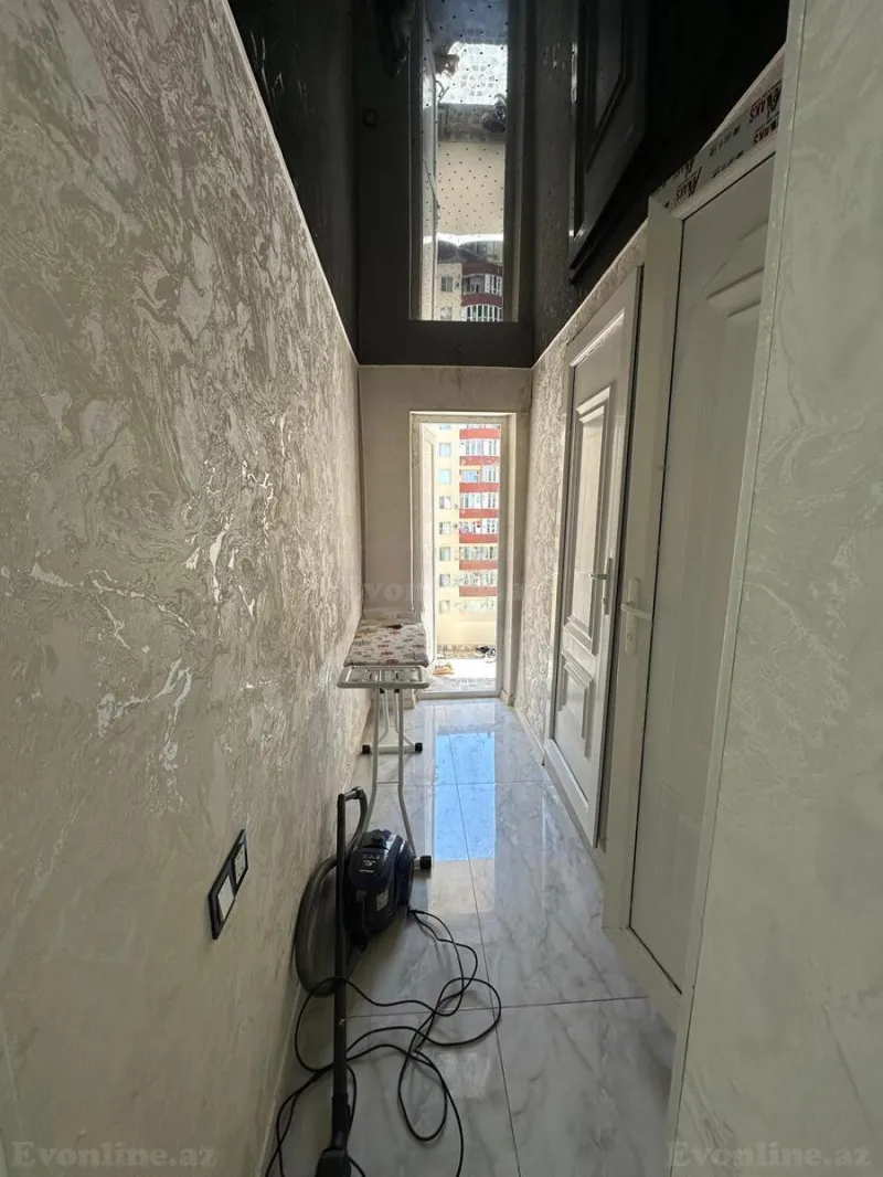 Satılır 3 otaqlı Mənzil Köhnə tikili 80 m² Neftçilər m. - şəkil 2