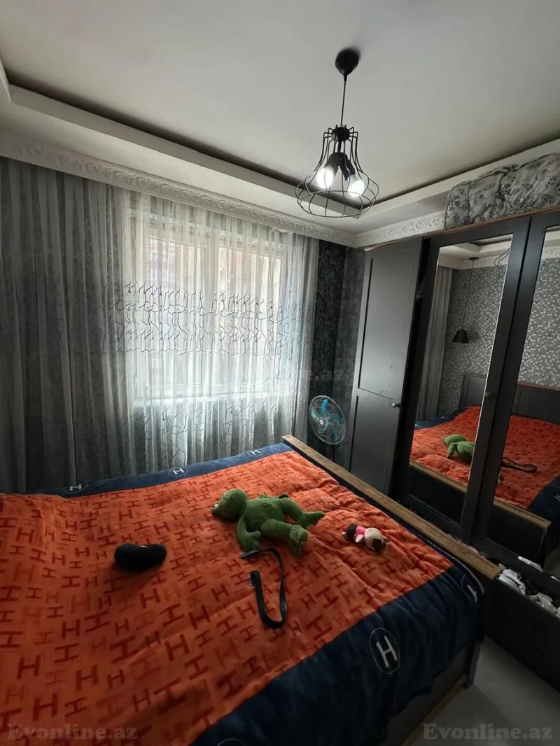 Satılır 3 otaqlı Mənzil Köhnə tikili 80 m² Neftçilər m. - şəkil 3