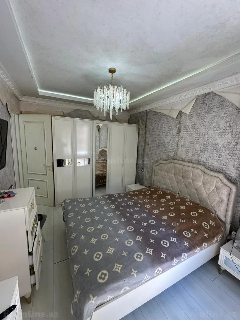Satılır 3 otaqlı Mənzil Köhnə tikili 80 m² Neftçilər m. - şəkil 4