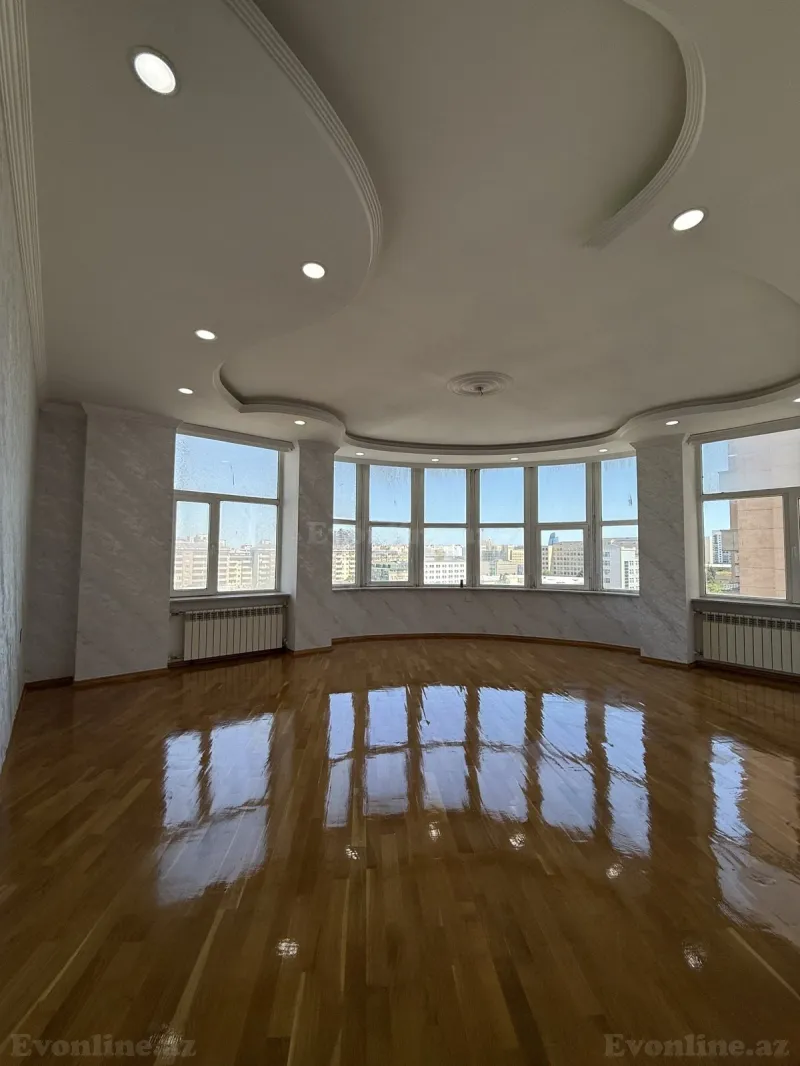 Satılır 3 otaqlı Mənzil Yeni tikili 150 m² Elmlər Akademiyası m. - şəkil 2
