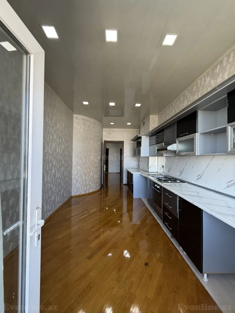 Satılır 3 otaqlı Mənzil Yeni tikili 150 m² Elmlər Akademiyası m. - şəkil 6